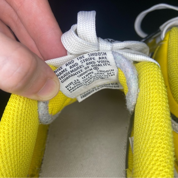 Air Force 1 Low '07 LV8 "Tour Yellow" sneakers - Picture 5 of 9